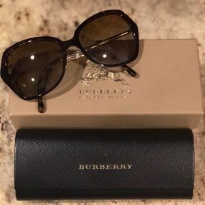 Burberry sunglasses female